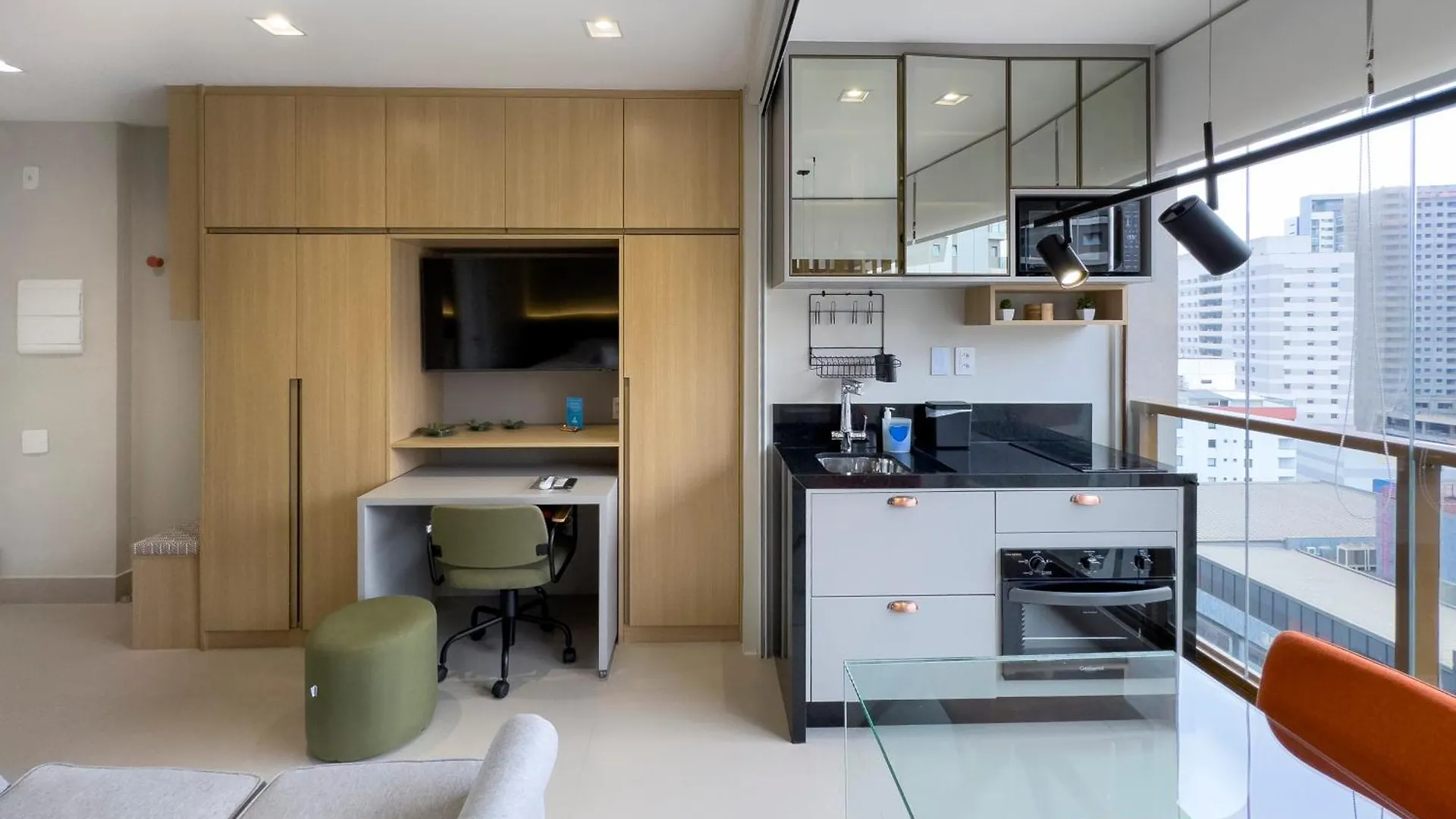Studio Inteligente Com Alexa E Blackout Total Doru Sao Paulo Apartment