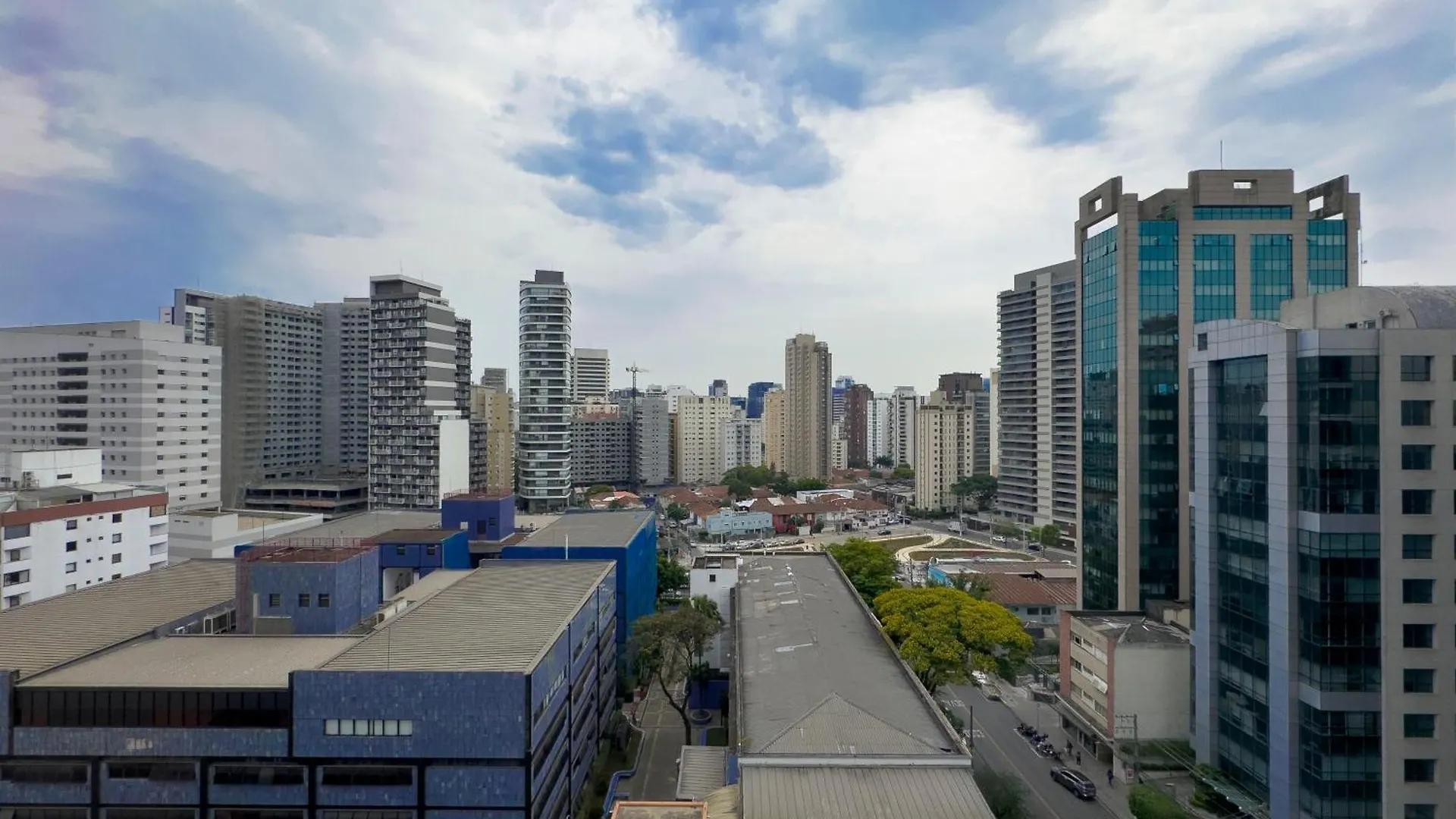 Studio Inteligente Com Alexa E Blackout Total Doru Sao Paulo Apartment