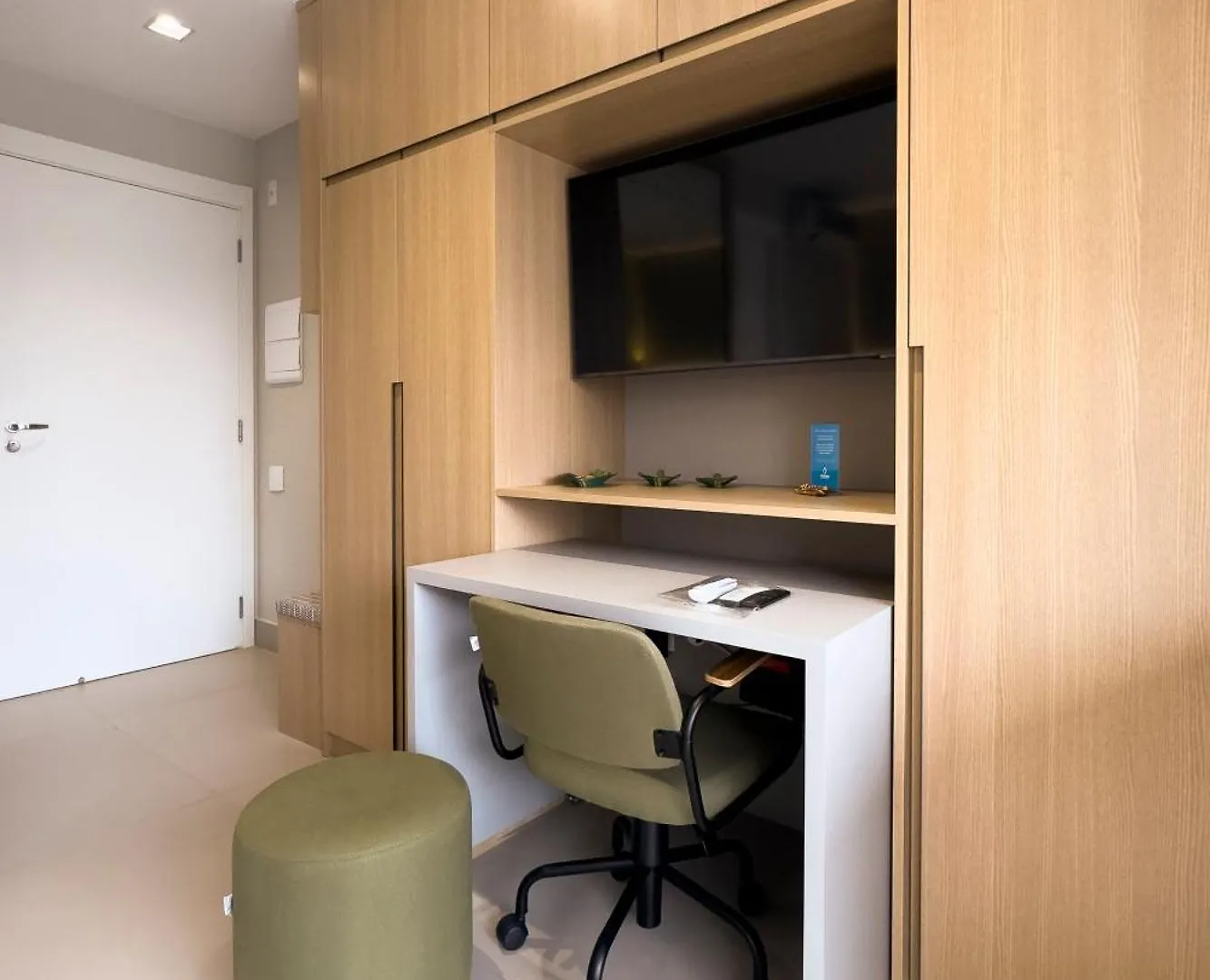 Studio Inteligente Com Alexa E Blackout Total Doru Sao Paulo Apartment