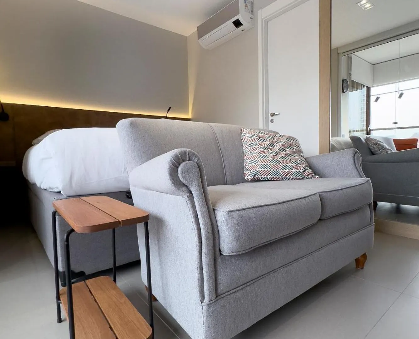 Studio Inteligente Com Alexa E Blackout Total Doru Sao Paulo Apartment