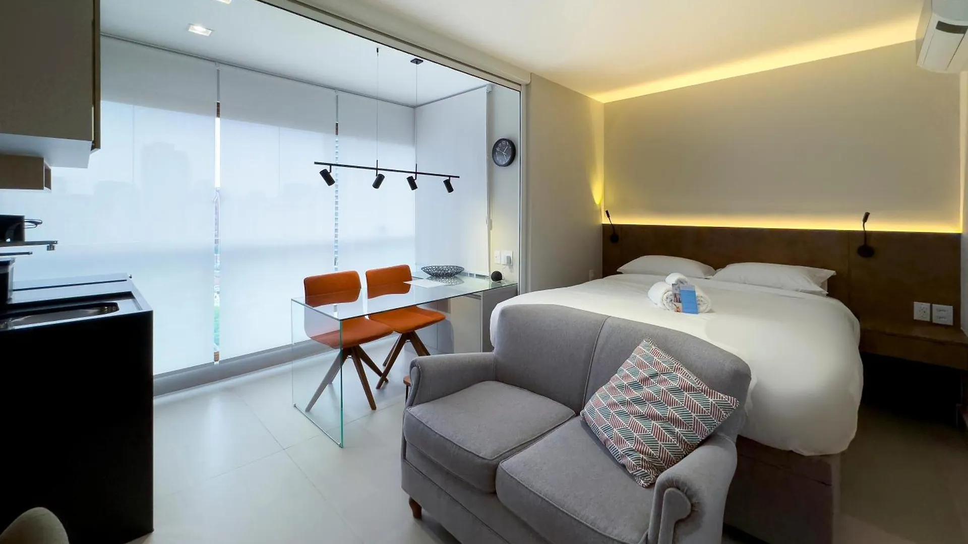 Apartment Studio Inteligente Com Alexa E Blackout Total Doru Sao Paulo