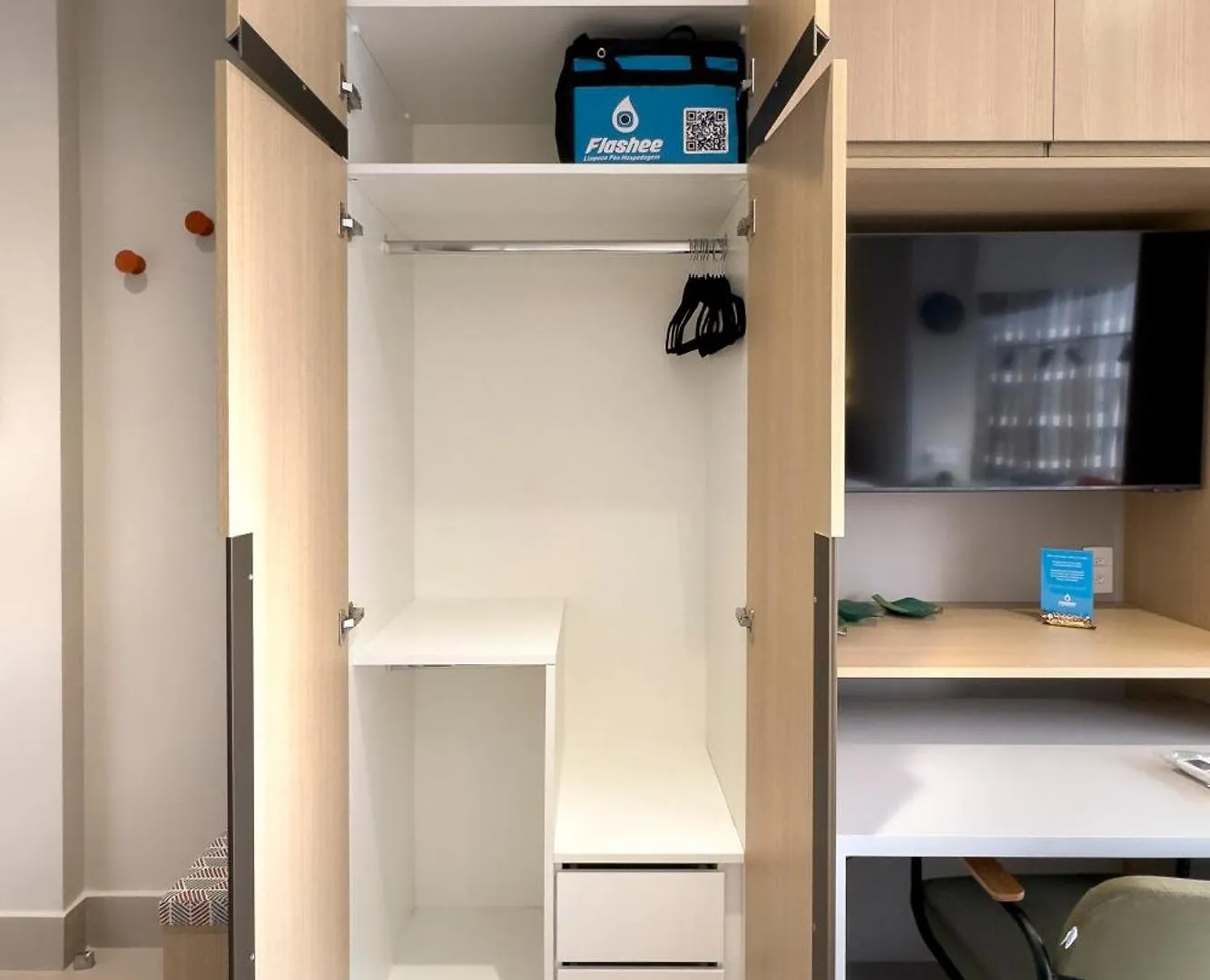 Apartment Studio Inteligente Com Alexa E Blackout Total Doru Sao Paulo Brazil